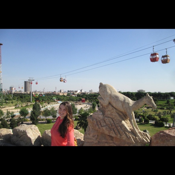 Meet your Posher, Mary - Picture 1 of 2